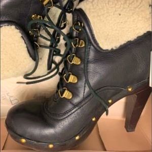 BCBG Clog boots sz 7 barely worn